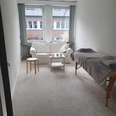 Ein Raum für Menschen, die sich auf eine körperorientierte Reise begeben wollen.